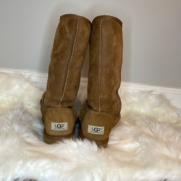 UGG Suede Boots Size 7 - Picture 10 of 15